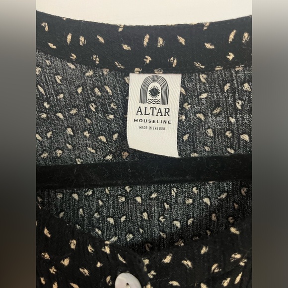 Altar Houseline Dress - Picture 2 of 4